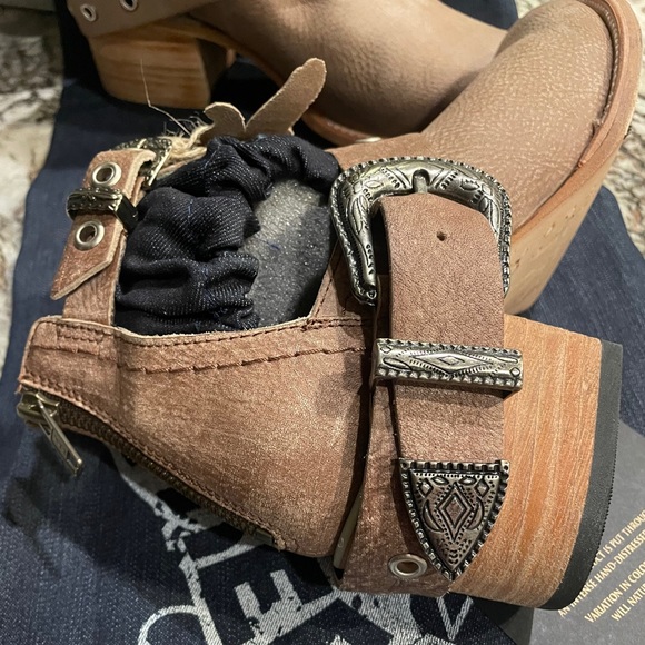 Freebird - genuine leather booties - Picture 6 of 8